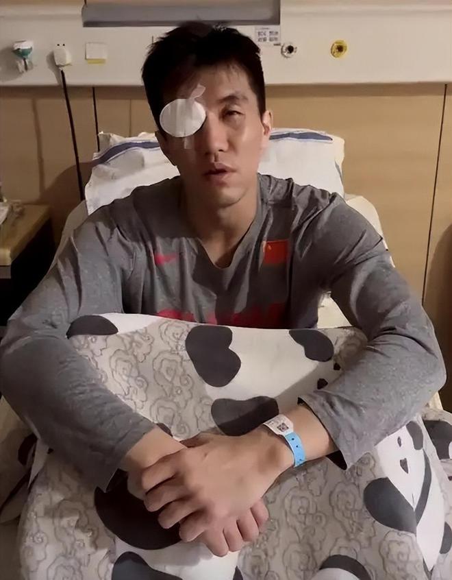 伦缺席全明星！北京新援被看衰3队争科顿z6尊龙·中国网站胡明轩肩伤反复郭艾(图2)